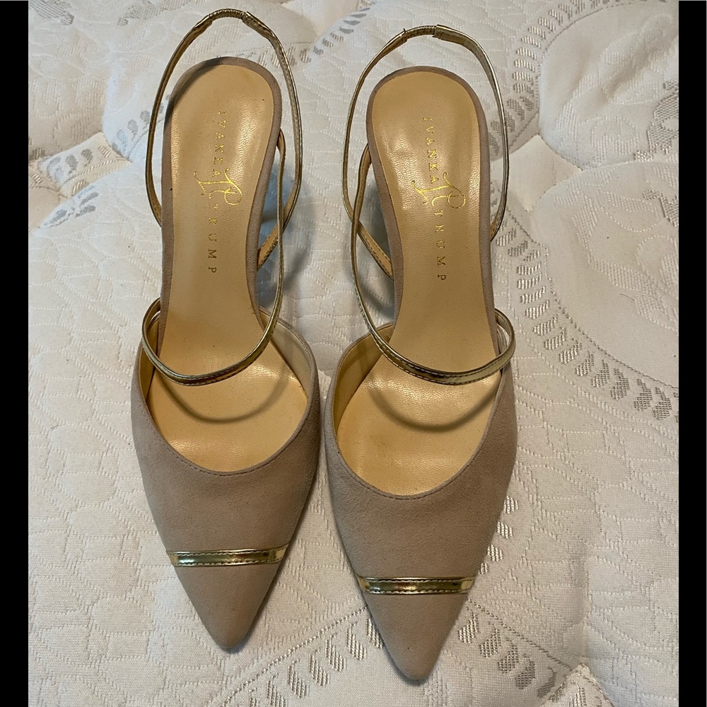 NWOT beautiful gold and tan slingback heels